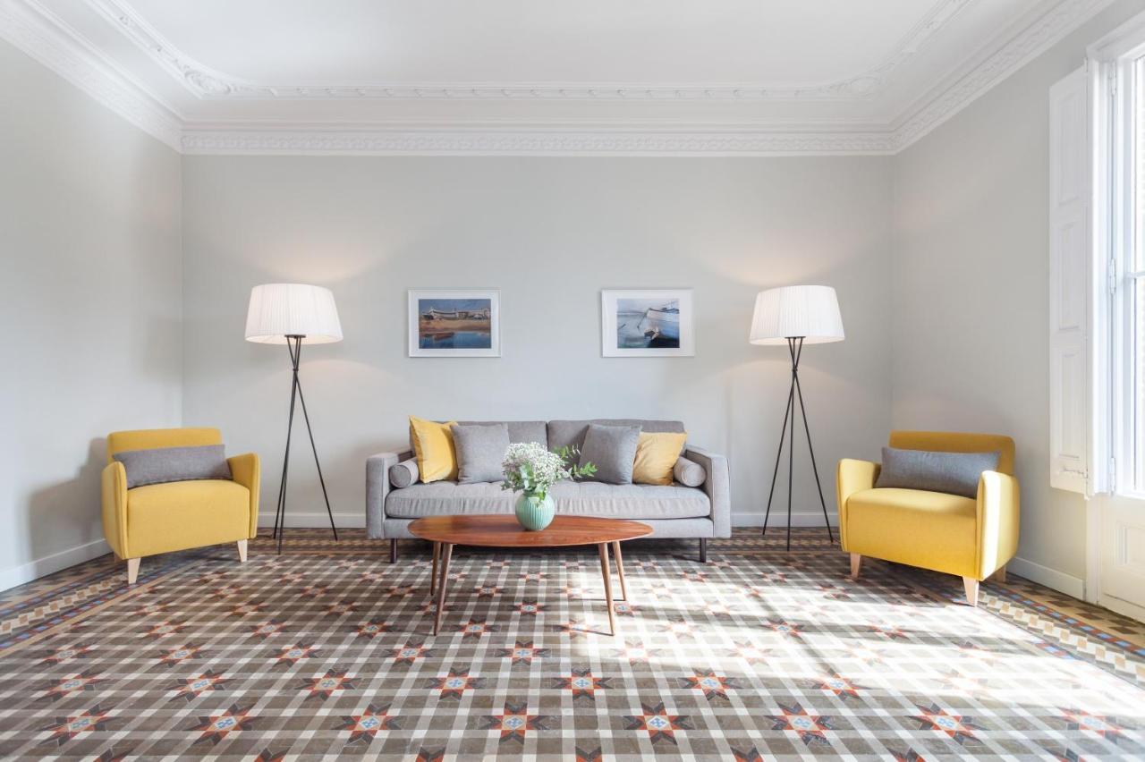 6 Dormitorios En Apartamento Modernista En El Corazon De Barcelona Exterior foto